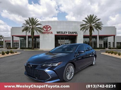 Parisian Night Pearl 2019 Toyota Avalon Limited