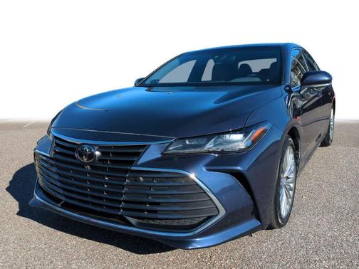 Parisian Night Pearl 2019 Toyota Avalon Limited