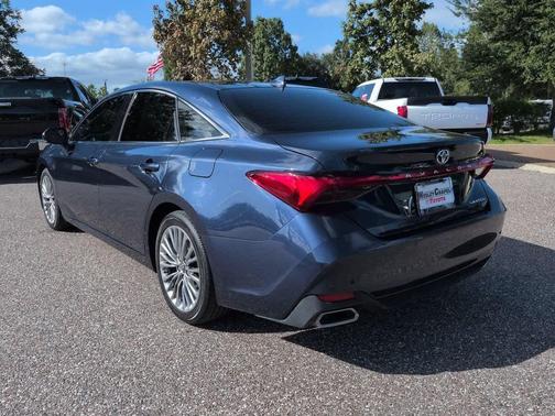 Parisian Night Pearl 2019 Toyota Avalon Limited