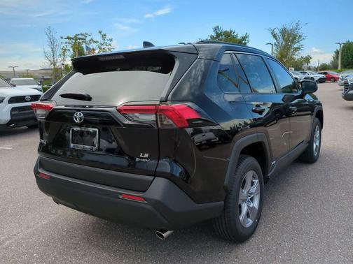 2025 Toyota RAV4 Hybrid SE