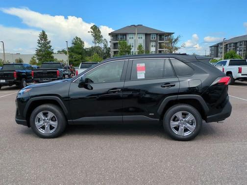 2025 Toyota RAV4 Hybrid SE