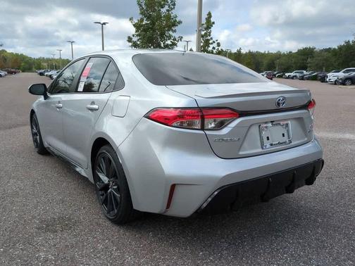2025 Toyota Corolla Hybrid SE