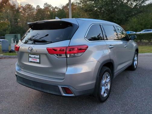 2017 Toyota Highlander Limited