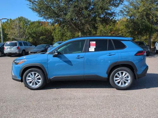 2026 Toyota Corolla Cross LE