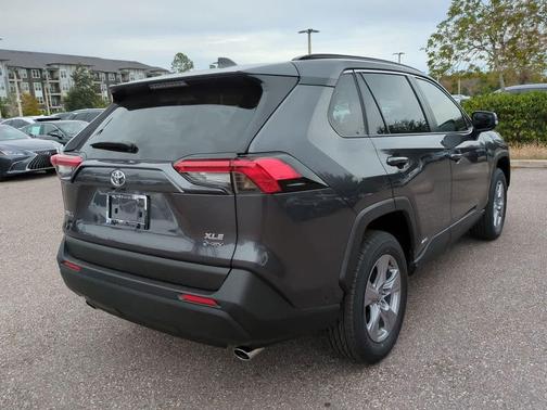 2025 Toyota RAV4 Hybrid XLE