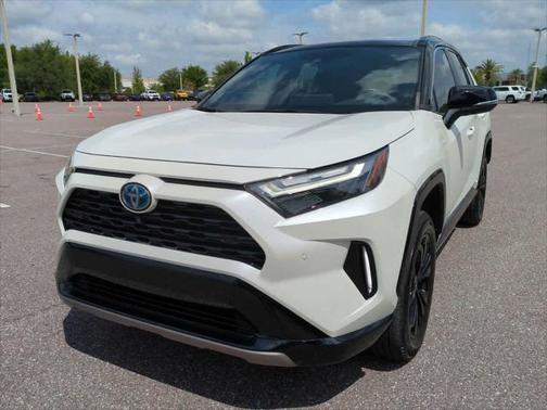 2022 Toyota RAV4 Hybrid SE