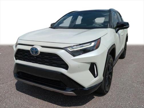 2022 Toyota RAV4 Hybrid SE