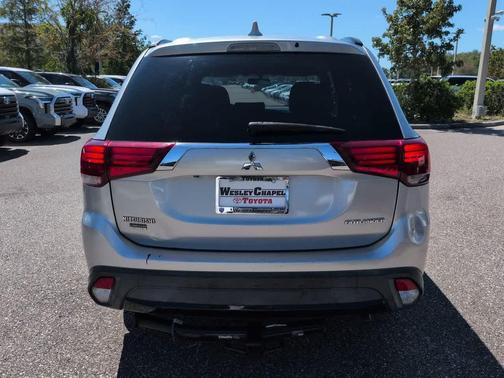 Alloy Silver Metallic 2018 Mitsubishi Outlander LE