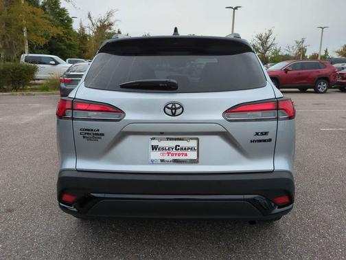 2024 Toyota Corolla Hybrid SE