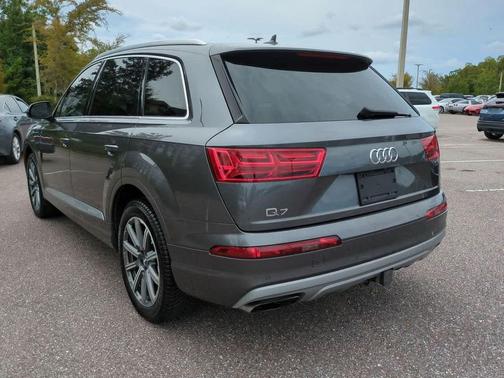 2019 Audi Q7 45 Premium Plus