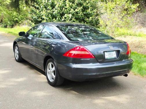 Gray 2004 Honda Accord EX