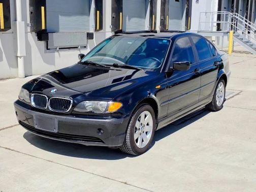 Black 2002 BMW 325 xi