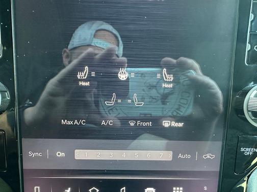 Diamond Black Crystal Pearlcoat 2025 RAM 1500 Big Horn/Lone Star