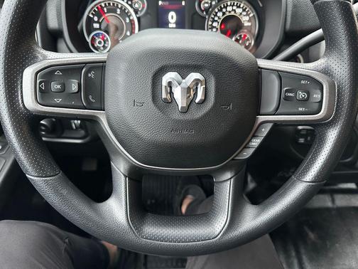 2024 RAM 3500 Tradesman Crew Cab 4x4 8' Box