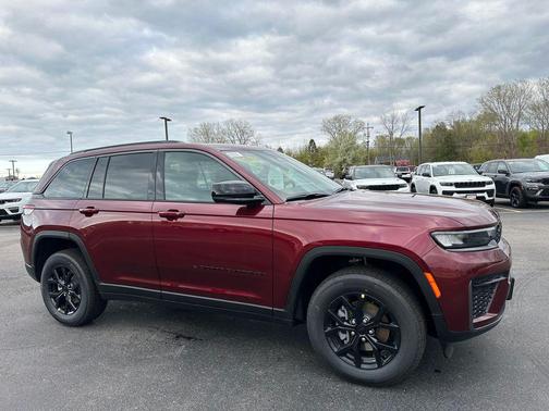 Velvet Red Pearlcoat 2026 Jeep Grand Cherokee Altitude