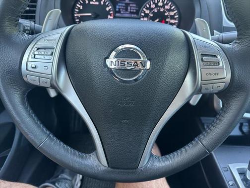 2016 Nissan Altima 2.5 SR