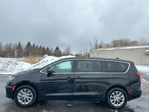 2026 Chrysler Pacifica L