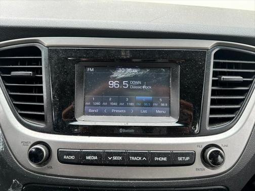 2020 Hyundai Accent SE