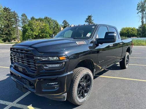 2025 RAM 2500 Big Horn Crew Cab 4x4 6'4' Box