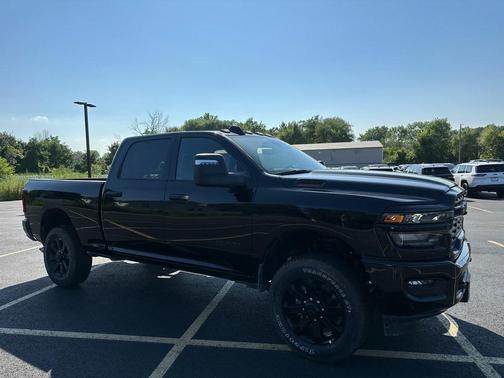 2025 RAM 2500 Big Horn Crew Cab 4x4 6'4' Box