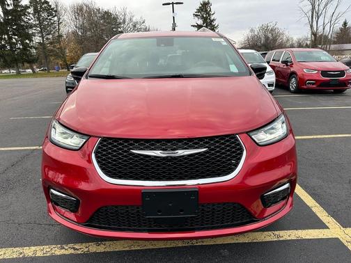 2026 Chrysler Pacifica L