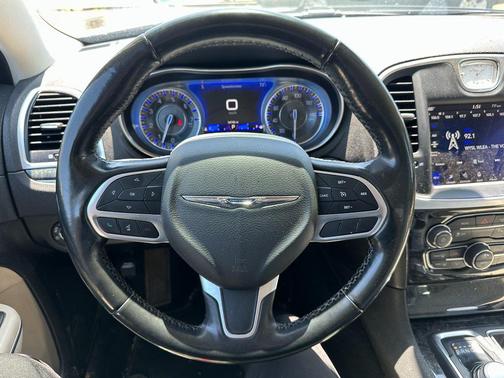 2021 Chrysler 300 Touring