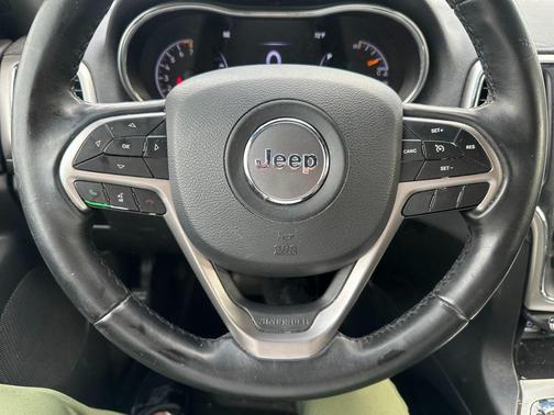 2019 Jeep Grand Cherokee Laredo