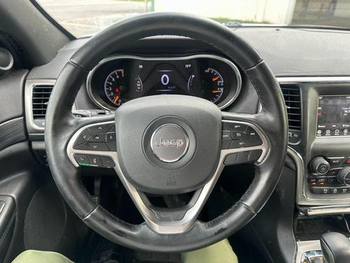 2019 Jeep Grand Cherokee Laredo