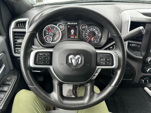 2022 RAM 2500 Big Horn Crew Cab 4x4 6'4' Box