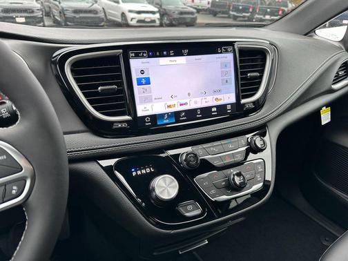 2026 Chrysler Pacifica L