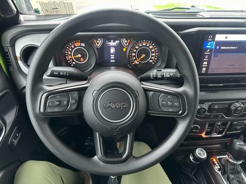 2025 Jeep Wrangler Sport