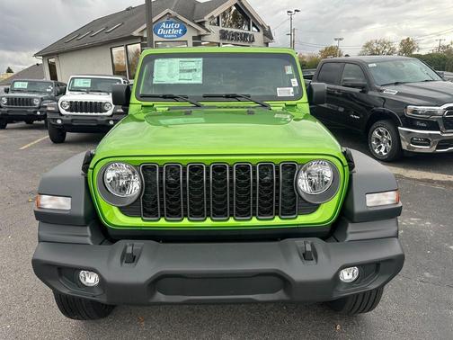 2025 Jeep Wrangler Sport