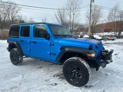 2022 Jeep Wrangler Unlimited Sport