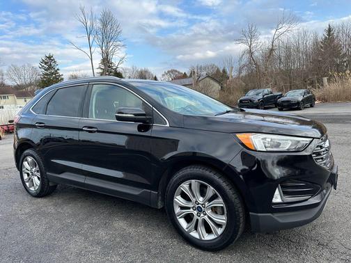Agate Black Metallic 2019 Ford Edge Titanium