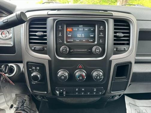 2018 RAM 2500 Tradesman Crew Cab 4x4 6'4' Box