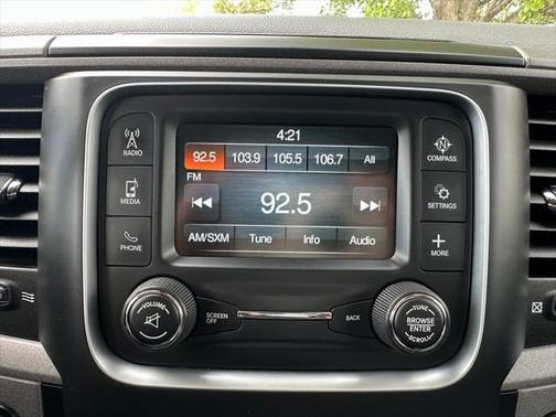 2018 RAM 2500 Tradesman Crew Cab 4x4 6'4' Box