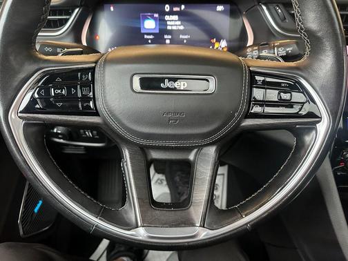 2022 Jeep Grand Cherokee Overland