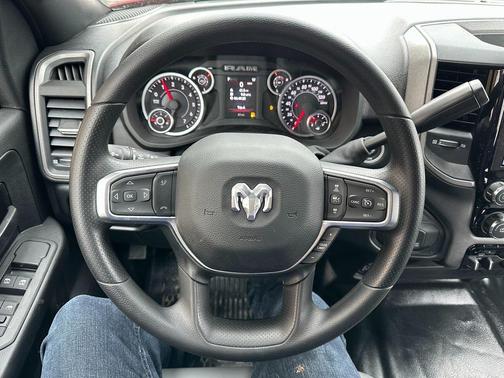 2026 RAM 2500 Tradesman Crew Cab 4x4 6'4' Box