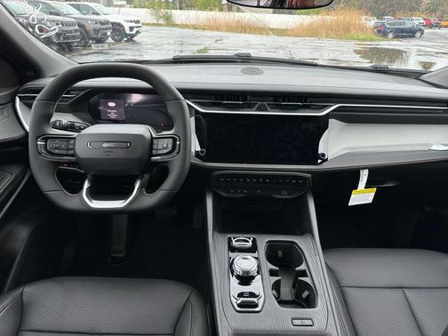 Diamond Black Crystal Pearlcoat 2026 Jeep Cherokee Limited