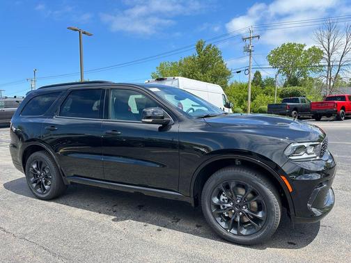 DB Black Clearcoat 2026 Dodge Durango GT Plus