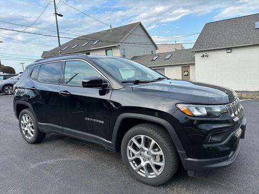 2022 Jeep Compass Latitude Lux