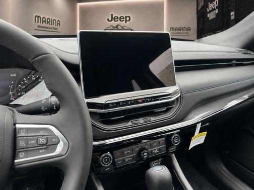 Diamond Black Crystal Pearlcoat 2026 Jeep Compass Limited