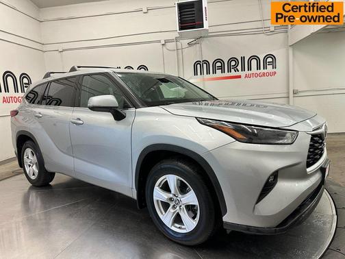 2022 Toyota Highlander LE