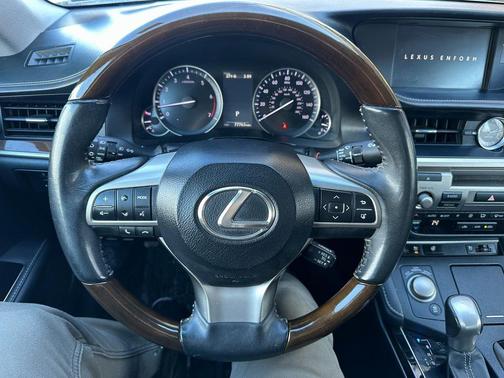 2016 Lexus ES 350 Base