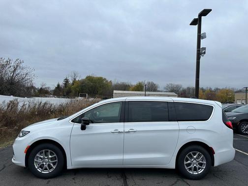 2026 Chrysler Pacifica L