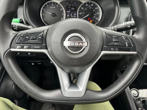 2022 Nissan Kicks S