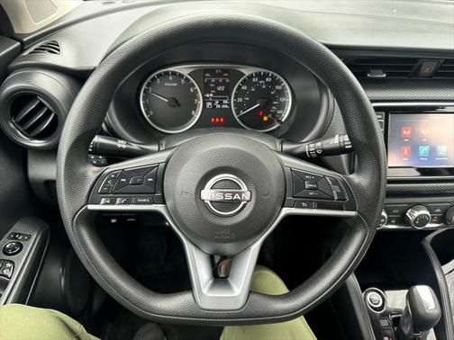 2022 Nissan Kicks S
