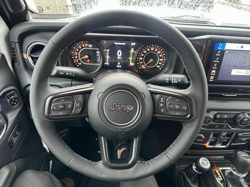 2025 Jeep Gladiator High Tide