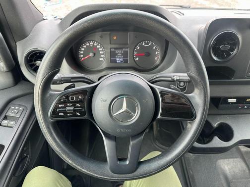 2021 Mercedes-Benz Sprinter 2500 Crew 170 WB