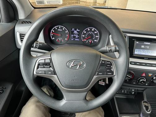 2021 Hyundai Accent SE